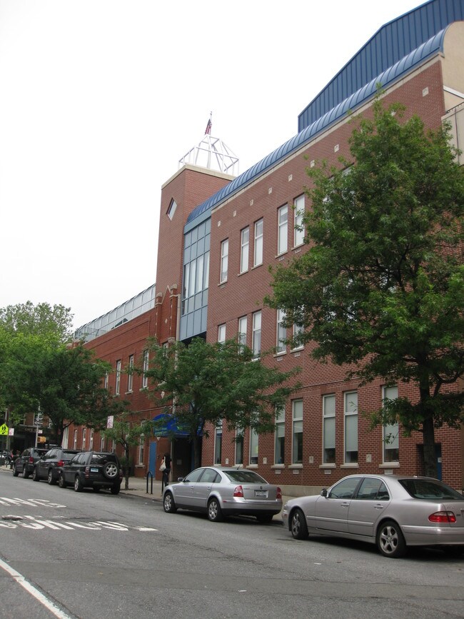 13 Bergen St