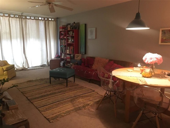 8906 Ilona Ln-Unit -2 in Houston, TX - Building Photo - Building Photo