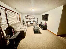 26 Upton St in New Britain, CT - Building Photo