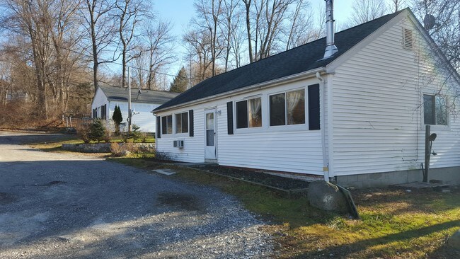 27 Jasper Rd in Brewster, NY - Building Photo - Building Photo