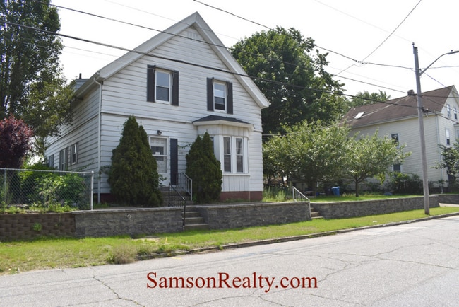 180 S Clarendon St in Cranston, RI - Foto de edificio - Building Photo