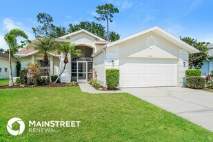 17890 Bermuda Dunes Dr in Ft. Myers, FL - Building Photo