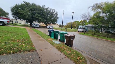 604 Sun Valley Dr in Denton, TX - Building Photo - Building Photo