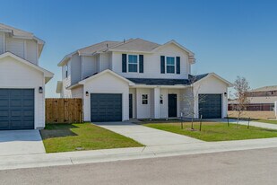 8614 Valentina Way in San Antonio, TX - Building Photo