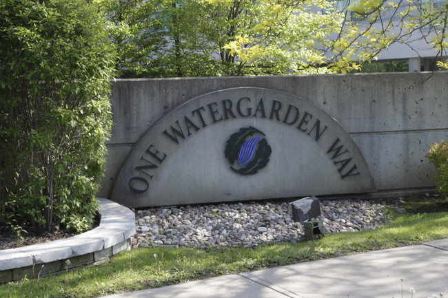 1 Watergarden Way