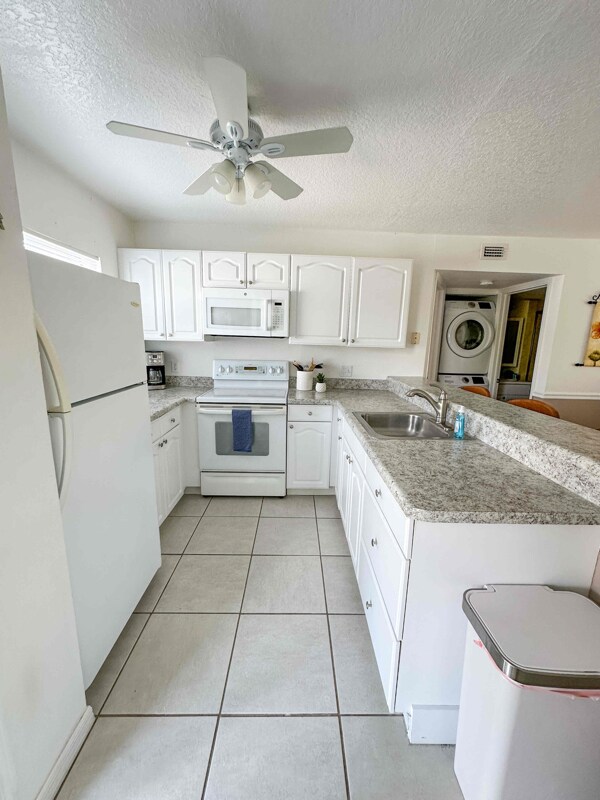 25050 Sandhill Blvd in Punta Gorda, FL - Building Photo - Building Photo