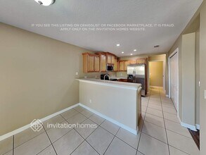 7176 Chatum Light Run, Unit 3 in Bradenton, FL - Building Photo - Building Photo