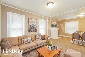 6220 Tracy Ave in Kansas City, MO - Building Photo - Building Photo