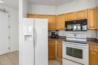 614 Terrace Ridge Cir, Unit 614 in Davenport, FL - Foto de edificio - Building Photo
