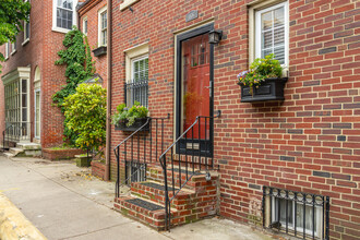 1106 Lombard St in Philadelphia, PA - Building Photo - Building Photo