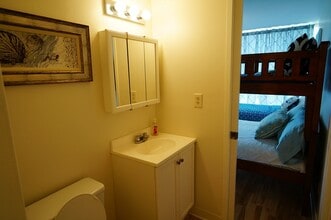 1624 Kanunu St, Unit 1004 in Honolulu, HI - Building Photo - Building Photo