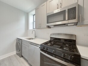 369 Hazel Ave, Unit A2 in Glencoe, IL - Foto de edificio - Building Photo