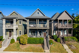 Sylvan Park in Nashville, TN - Foto de edificio - Building Photo