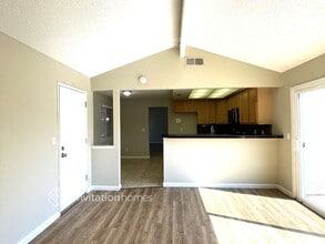 7827 Deer Meadow Dr in Sacramento, CA - Building Photo - Building Photo