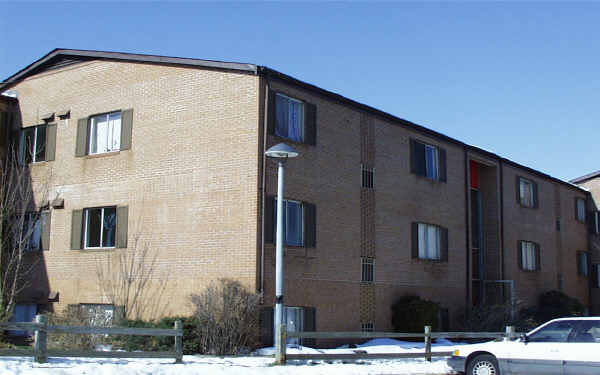 Prince Cole Apartments in Manassas, VA - Building Photo