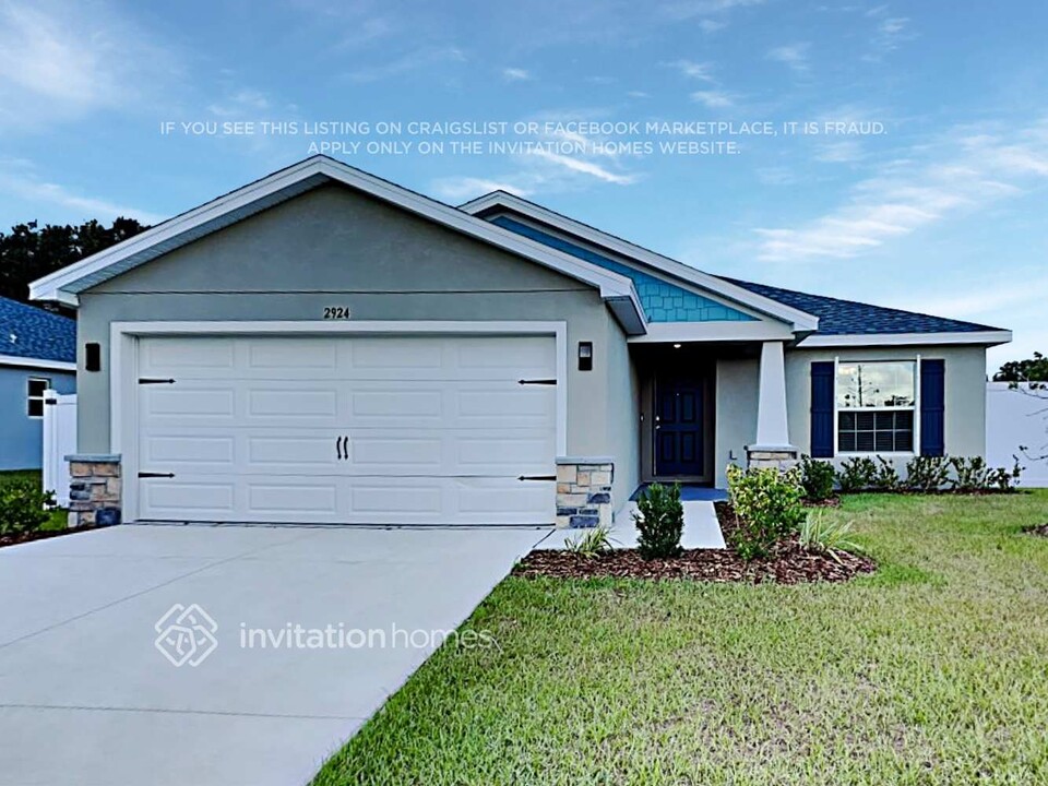 2924 58th Way E in Palmetto, FL - Building Photo