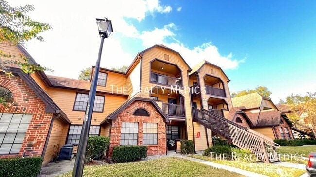 property at 415 Lakepointe Dr