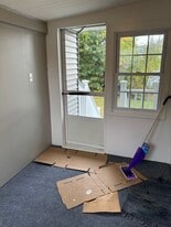 72 Hoover St, Unit #2 2nd floor in Leominster, MA - Building Photo