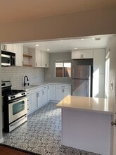 1564 Santa Ynez St in Ventura, CA - Building Photo - Building Photo