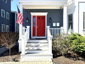 4 Woodworth St in Boston, MA - Building Photo - Building Photo