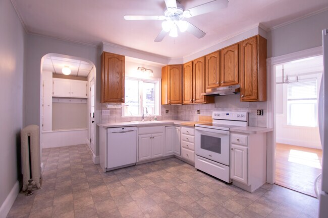 5 Linden St in Maynard, MA - Building Photo - Building Photo