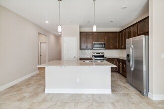 1247 Silo Dr in St. Cloud, FL - Building Photo - Building Photo
