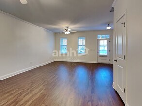 107 Windy Creek Ln in Apex, NC - Building Photo - Building Photo