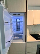 180 Front St E in Toronto, ON - Building Photo - Building Photo