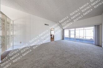 13819 N Crown Point in Sun City, AZ - Building Photo - Building Photo