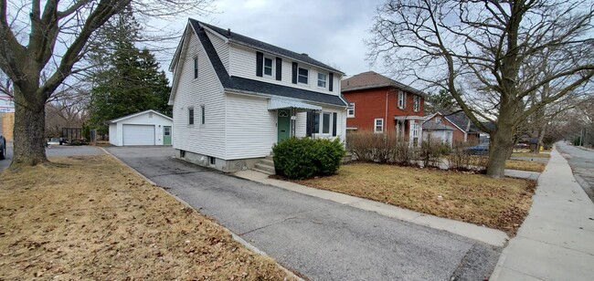 property at 315 Dufferin Av