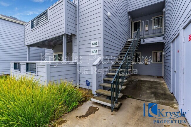 1201 Glen Cove Pkwy in Vallejo, CA - Building Photo - Building Photo