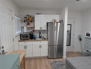 53 Winnapaug Rd in Westerly, RI - Building Photo - Building Photo