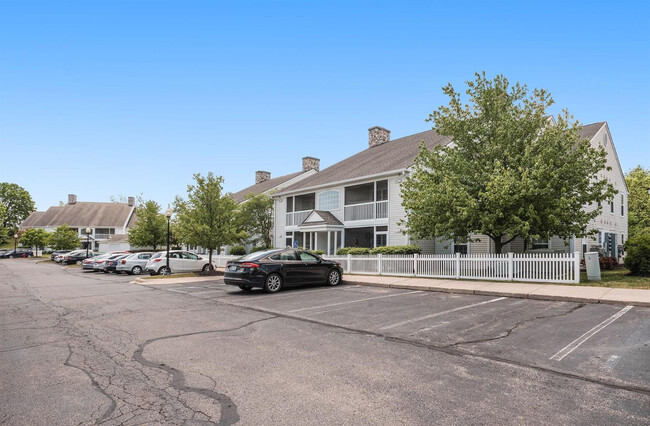 2840 S Knightsbridge Cir in Ann Arbor, MI - Building Photo - Building Photo