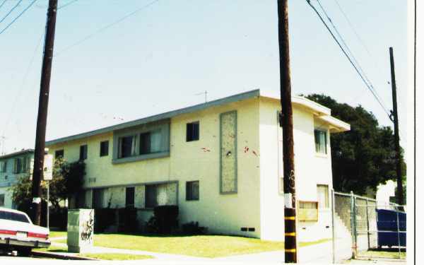 3118 Livonia Ave in Los Angeles, CA - Foto de edificio - Building Photo