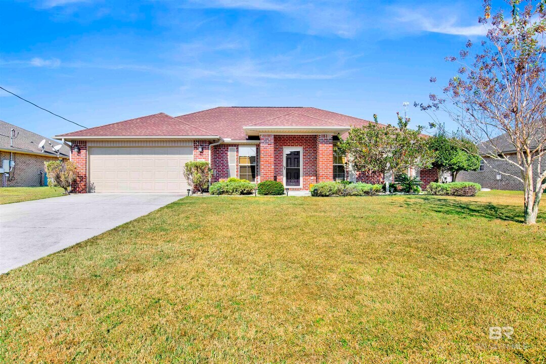 33633 Field Stone Ln in Lillian, AL - Building Photo