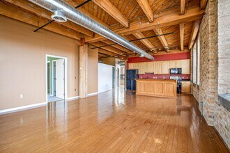 234 E Reservoir Ave in Milwaukee, WI - Building Photo - Building Photo