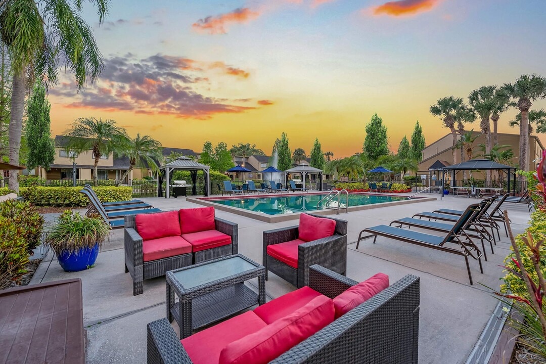 Urban Place Apartments in Tampa, FL - Building Photo