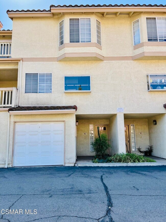 5798 Oak Bank Trail in Oak Park, CA - Building Photo - Building Photo