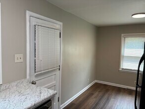 817 Della Dr in Lexington, KY - Building Photo - Building Photo