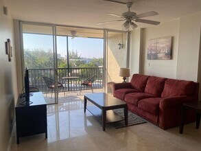 13 Royal Palm Way in Boca Raton, FL - Building Photo - Building Photo