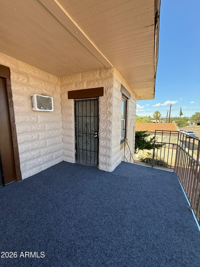 property at 860 E 13th St