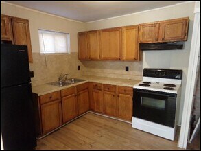 1320 Adams St in Little Rock, AR - Foto de edificio - Building Photo