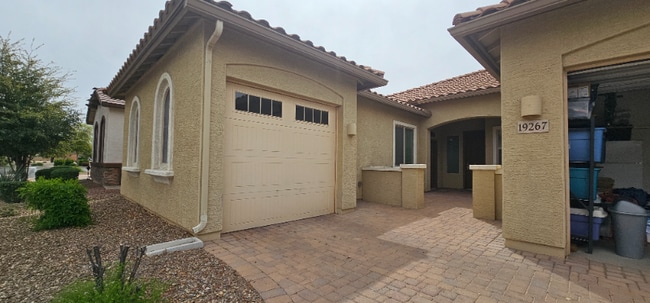 19267 E Carriage Way in Queen Creek, AZ - Building Photo - Building Photo