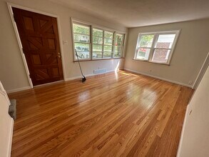 1113 Twinbrook Dr in St. Louis, MO - Building Photo - Building Photo