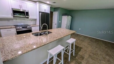 123 Stafford Dr in Palm Harbor, FL - Foto de edificio - Building Photo