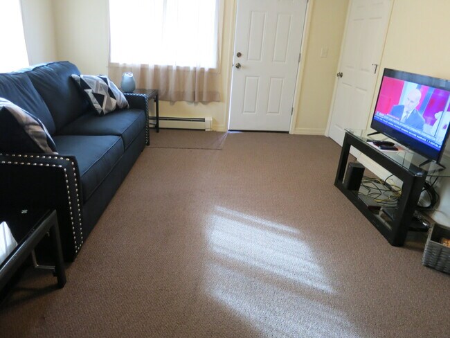 2066 Jackson St in North Pole, AK - Building Photo - Building Photo