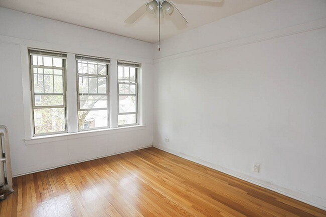 5137 N Wolcott Ave, Unit 1 in Chicago, IL - Building Photo - Building Photo