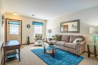 Eaglestone Village in Lambertville, MI - Foto de edificio - Interior Photo