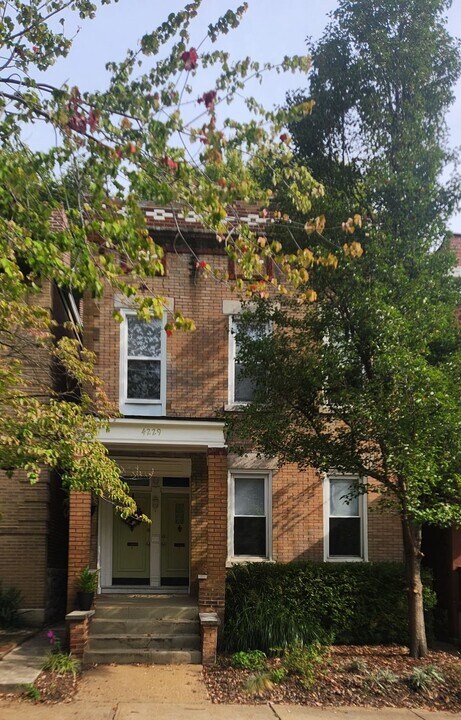 4229 Shenandoah Ave, Unit 1 in St. Louis, MO - Building Photo