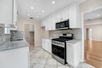 5245 Seville Ave in Los Angeles, CA - Building Photo - Building Photo
